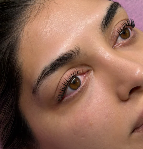 Lifted natural lashes by Lashes by Sheila Dubai